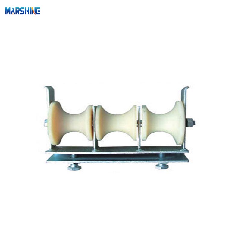 Triple Bundle Conductor Block Clock